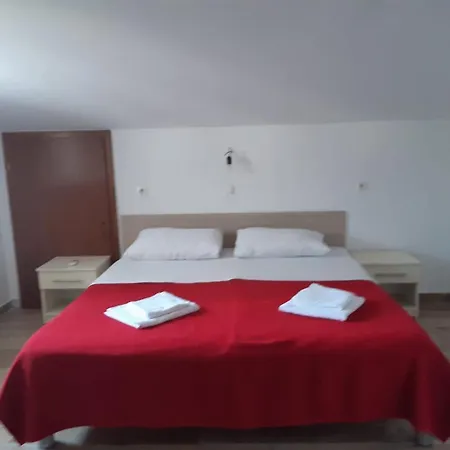 Apartmani I Sobe Grga Starigrad Paklenica Exterior photo