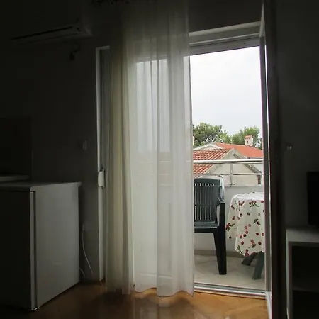 Apartmani I Sobe Grga Starigrad Paklenica Room photo