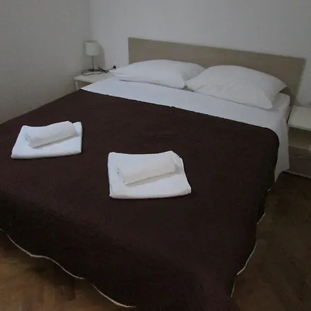 Apartmani I Sobe Grga Starigrad Paklenica Room photo