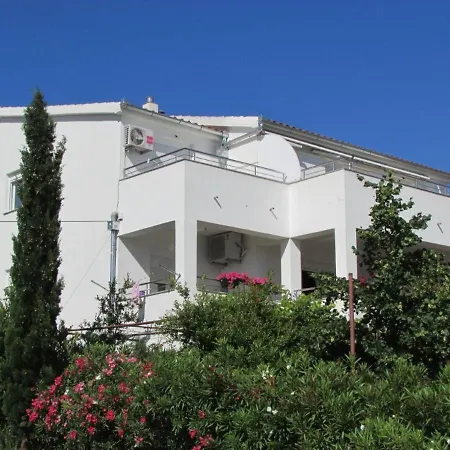 Apartmani I Sobe Grga Starigrad Paklenica Exterior photo