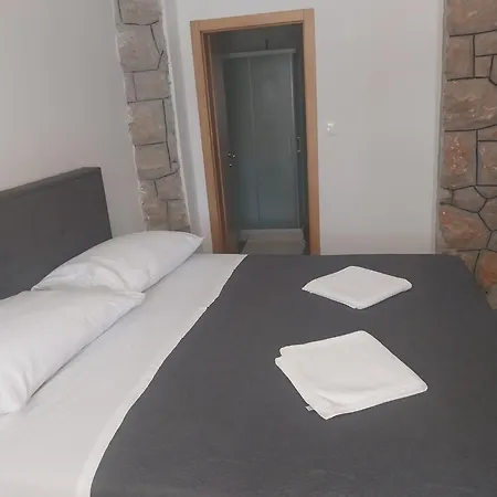 Apartmani I Sobe Grga Starigrad Paklenica Exterior photo