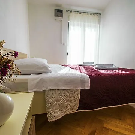 Apartmani I Sobe Grga Starigrad Paklenica Exterior photo