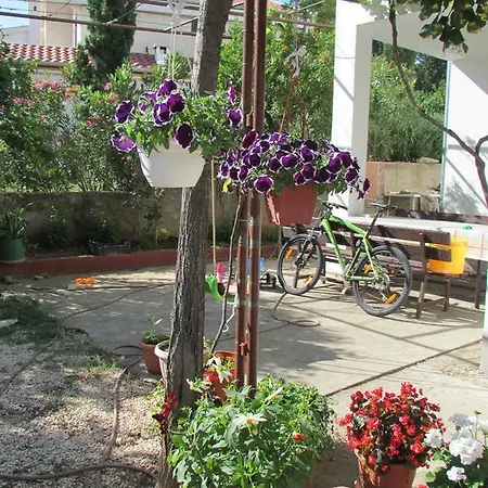 Apartmani I Sobe Grga Starigrad Paklenica Exterior photo