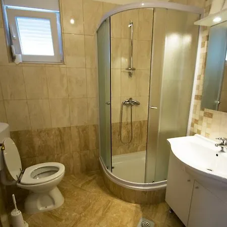 Apartmani I Sobe Grga Starigrad Paklenica Exterior photo