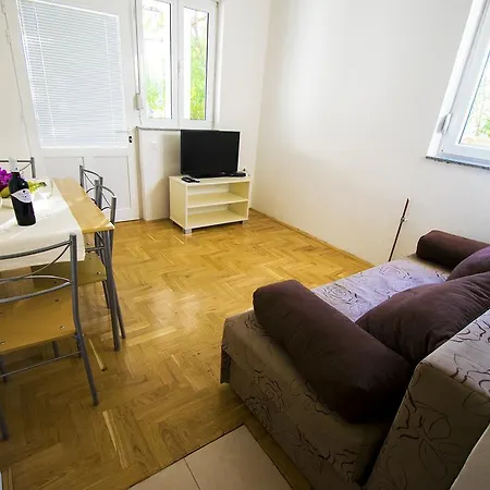 Apartmani I Sobe Grga Starigrad Paklenica Exterior photo