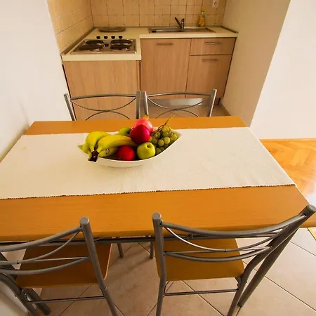 Apartmani I Sobe Grga Starigrad Paklenica Exterior photo