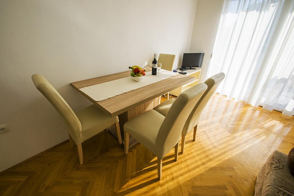 I Sobe Grga Apartment *