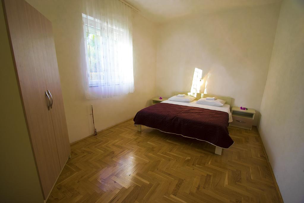 Apartment I Sobe Grga Starigrad Paklenica